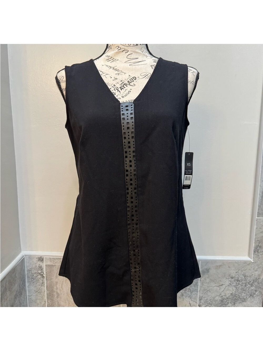 NWT Nic and Zoe Black Sleeveless Top with Embellished Detail Size XS